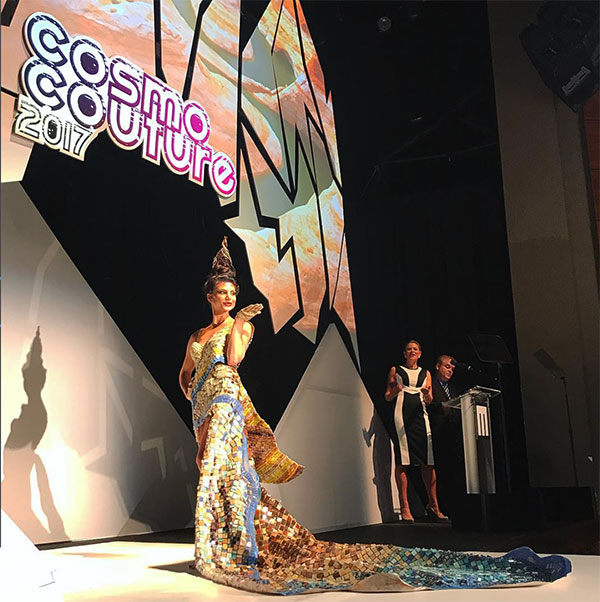 Cosmop-Couture-2017-floor-show-Siminetti-mother-of-pearl-tiles Siminetti Golden Pearl Drop Decorative Panel