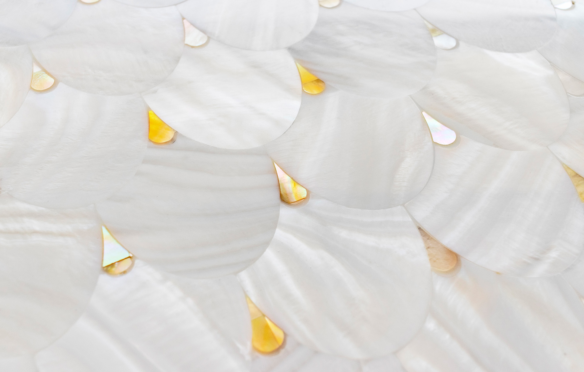 Golden Pearl drop -Sustainable decorative surface
